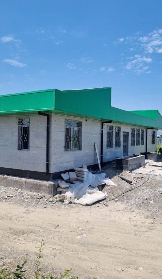 فروش و اجرای ساندویچ پانل سقفی و دیواری نوین پوشش در قزوین